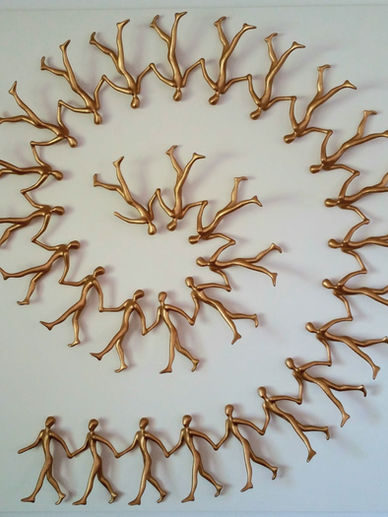 Tolla Inbar, Spiral circle of life, Gold sculpture 1.jpeg